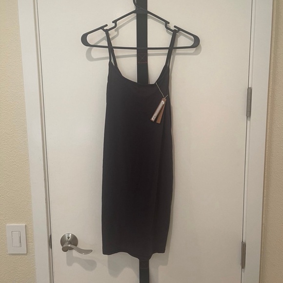 NWT Skims Fits Everybody Slip Dress Onyx L - Picture 2 of 5